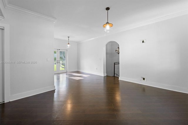 7230 NW 174th Terrace 204, Hialeah, FL 33015