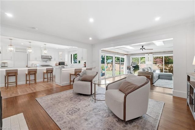 319 Parkway DR, Newport News, VA 23606