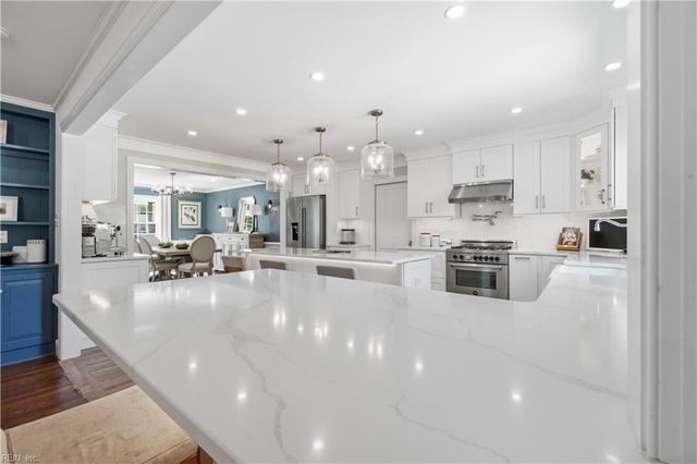 319 Parkway DR, Newport News, VA 23606