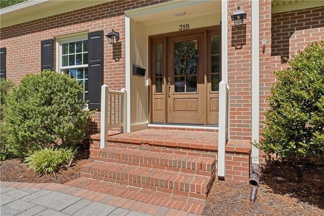 319 Parkway DR, Newport News, VA 23606