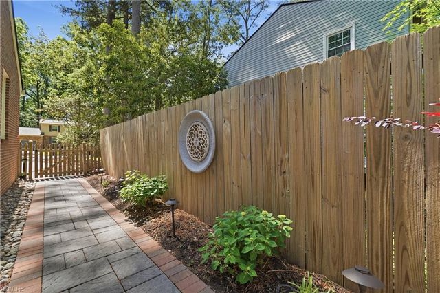 319 Parkway DR, Newport News, VA 23606
