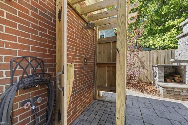 319 Parkway DR, Newport News, VA 23606