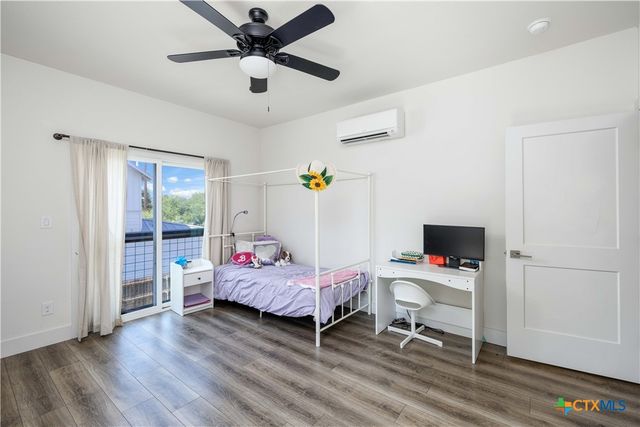 1124 Katy Street, New Braunfels, TX 78130