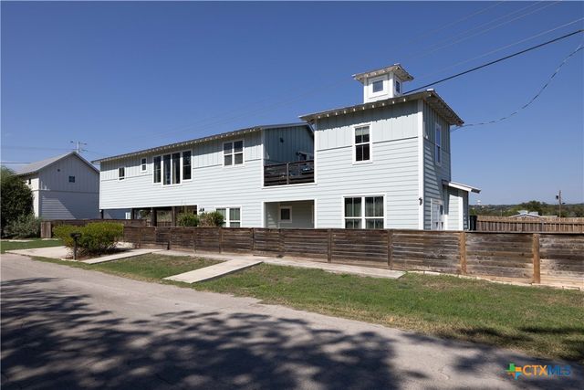 1124 Katy Street, New Braunfels, TX 78130