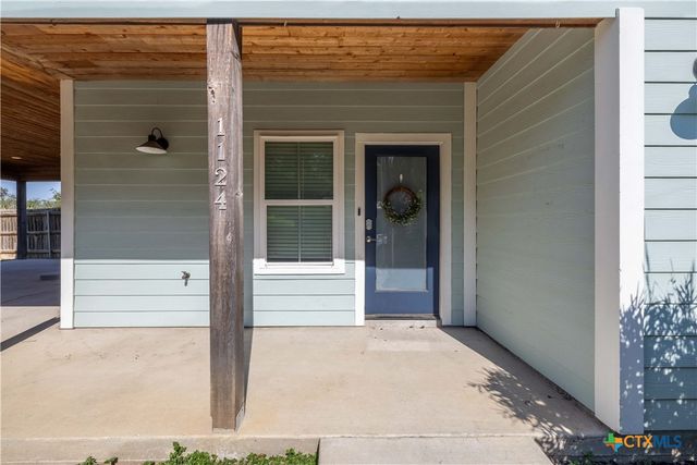 1124 Katy Street, New Braunfels, TX 78130