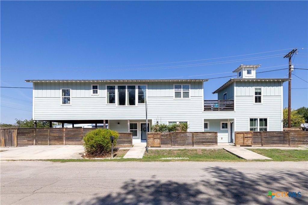 1124 Katy Street, New Braunfels, TX 78130