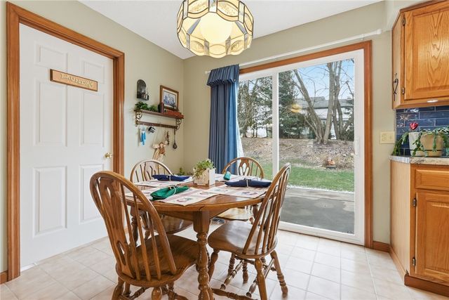 506 Saint Phillips Ct, Cranberry Twp, PA 16066