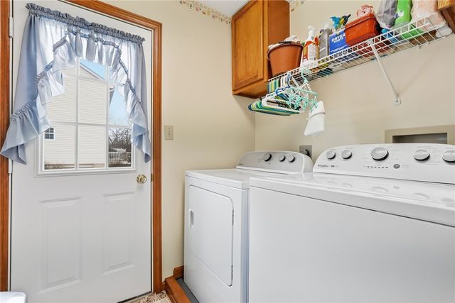 506 Saint Phillips Ct, Cranberry Twp, PA 16066