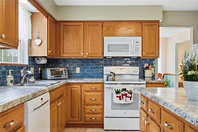 506 Saint Phillips Ct, Cranberry Twp, PA 16066