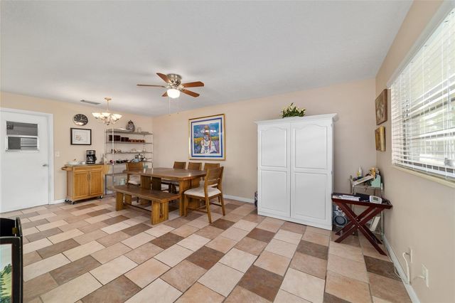 8625 SW 94 LANE G, Ocala, FL 34481