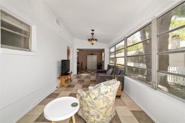 8625 SW 94 LANE G, Ocala, FL 34481