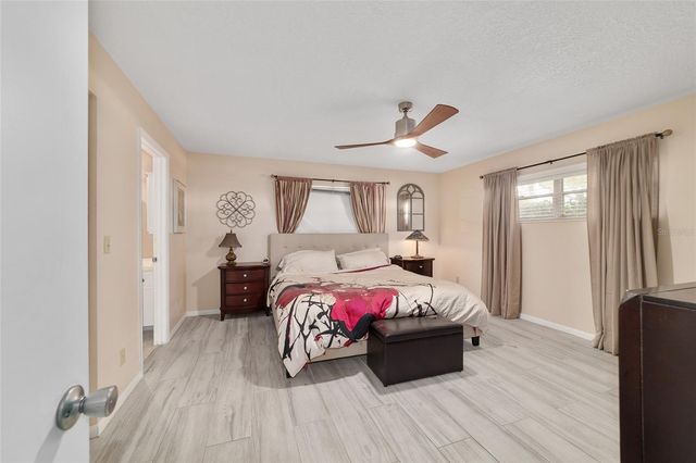 8625 SW 94 LANE G, Ocala, FL 34481