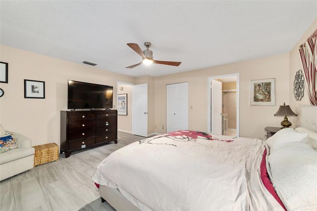 8625 SW 94 LANE G, Ocala, FL 34481