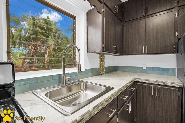 12287 NE 7th Ave 4, North Miami, FL 33161