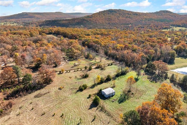 684 CR 9204, Alpena, AR 72611