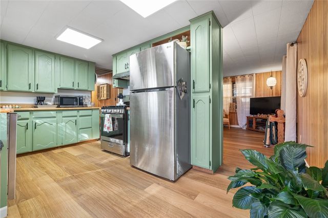 684 CR 9204, Alpena, AR 72611