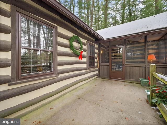 10086 GOLF COURSE RD, Fayetteville, PA 17222