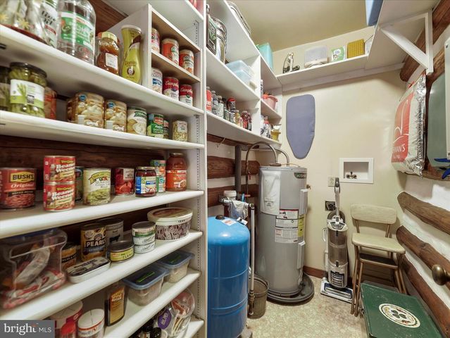 10086 GOLF COURSE RD, Fayetteville, PA 17222