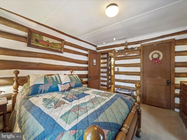 10086 GOLF COURSE RD, Fayetteville, PA 17222