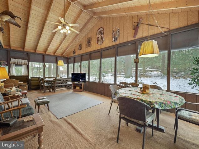 10086 GOLF COURSE RD, Fayetteville, PA 17222