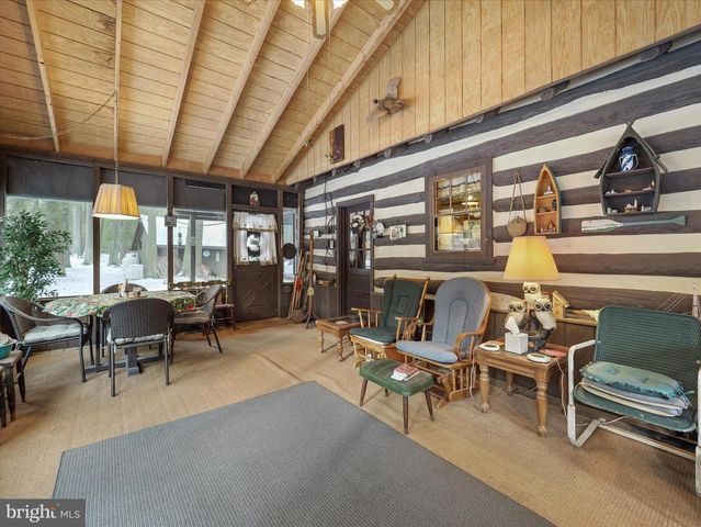 10086 GOLF COURSE RD, Fayetteville, PA 17222