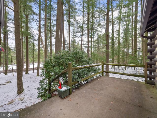 10086 GOLF COURSE RD, Fayetteville, PA 17222