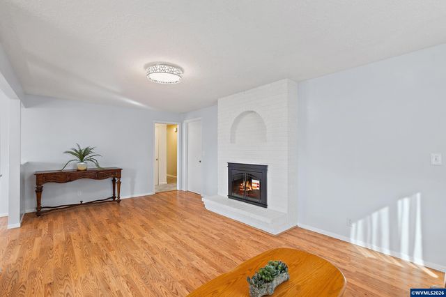 707 49th Av SE, Salem, OR 97317