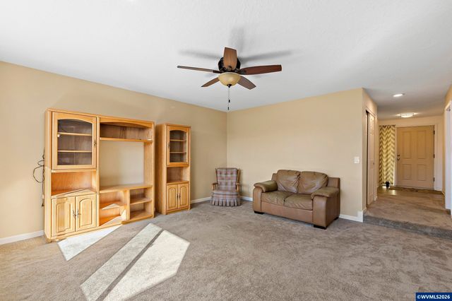 707 49th Av SE, Salem, OR 97317