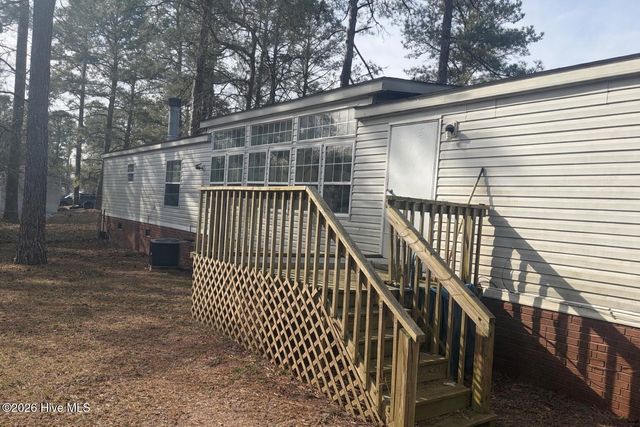 103 Old Fountain Road, Richlands, NC 28574