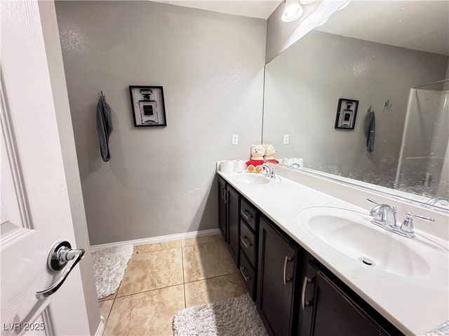 7643 Harmony Peak Street, Las Vegas, NV 89166