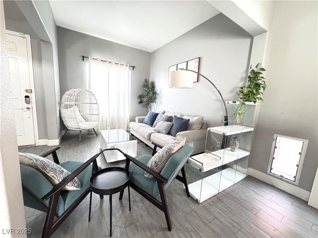 7643 Harmony Peak Street, Las Vegas, NV 89166