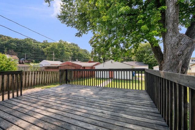 433 51st Street, Moline, IL 61265