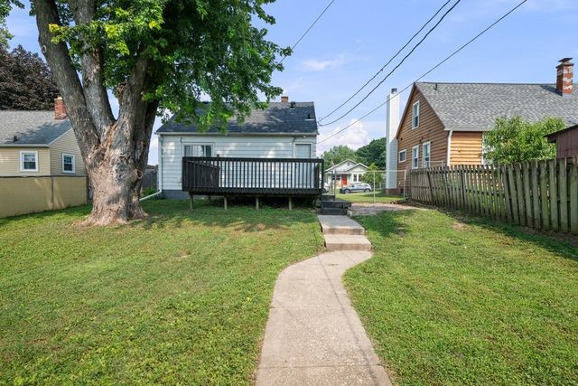 433 51st Street, Moline, IL 61265