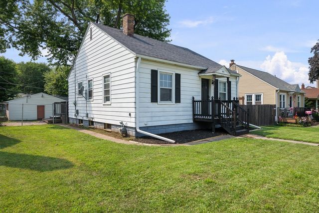 433 51st Street, Moline, IL 61265