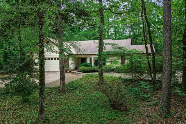 2 Balboa Cove, Hot Springs Village, AR 71909