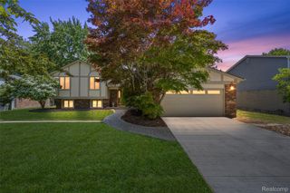 2981 POWDERHORN RIDGE Road, Rochester Hills, MI 48309