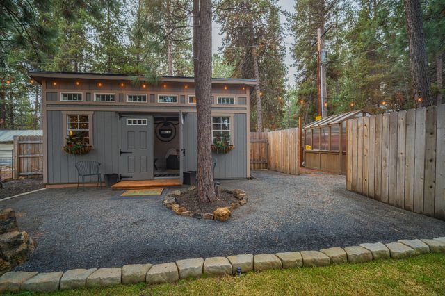 16927 Covina Road, Bend, OR 97707