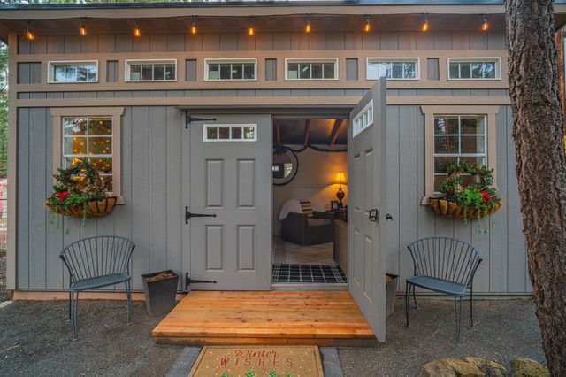 16927 Covina Road, Bend, OR 97707