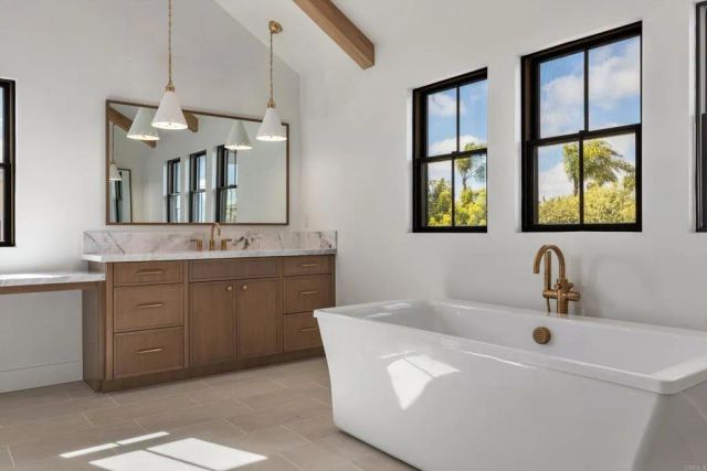 772 Conestoga Court, Encinitas, CA 92024