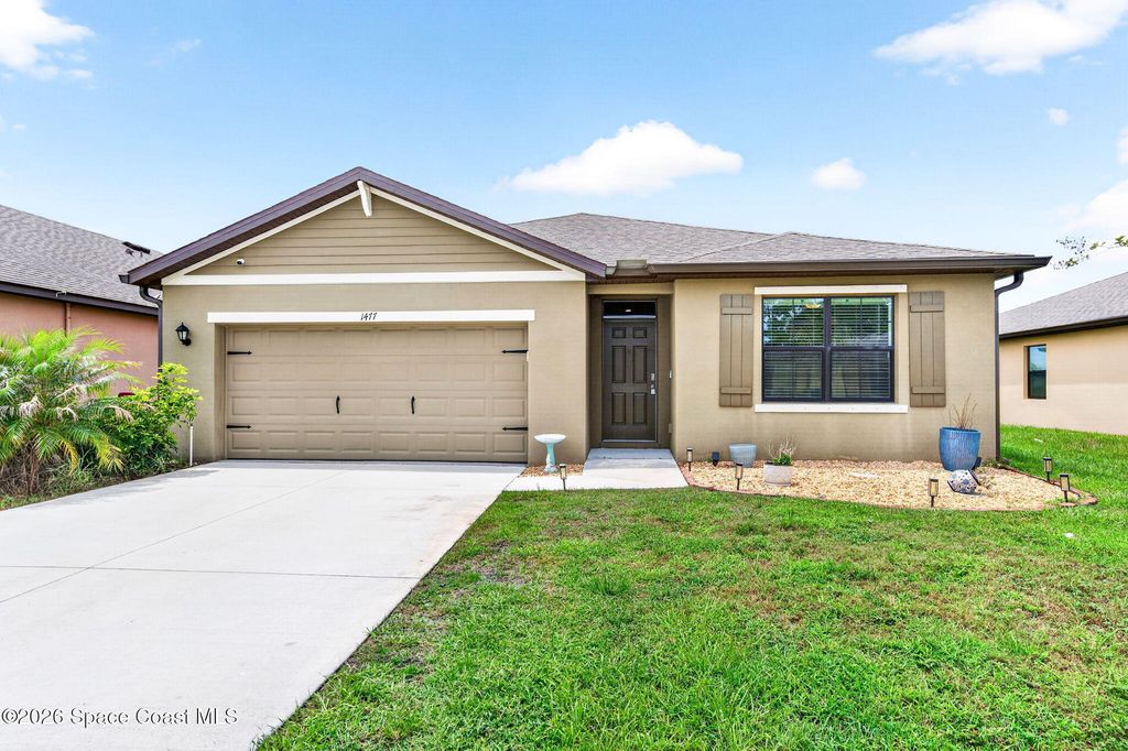 1477 Mineral Loop Drive NW, Palm Bay, FL 32907