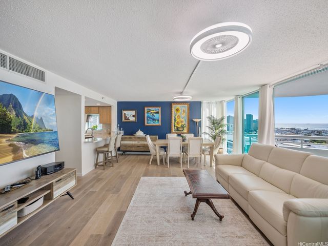 1341 Kapiolani Boulevard 22D, Honolulu, HI 96814