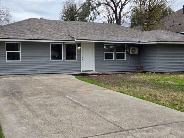 5823 Lyndhurst Drive E, Houston, TX 77033