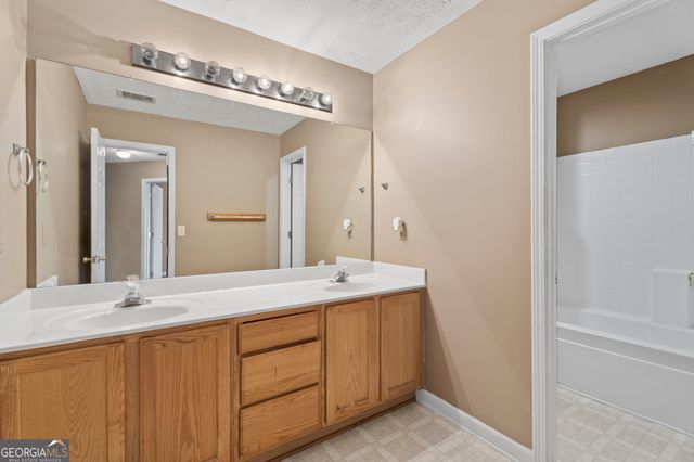 423 Heathcliff Court, Mcdonough, GA 30253
