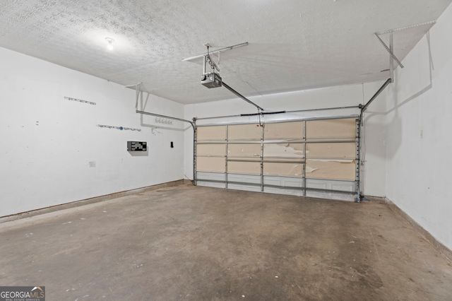 423 Heathcliff Court, Mcdonough, GA 30253