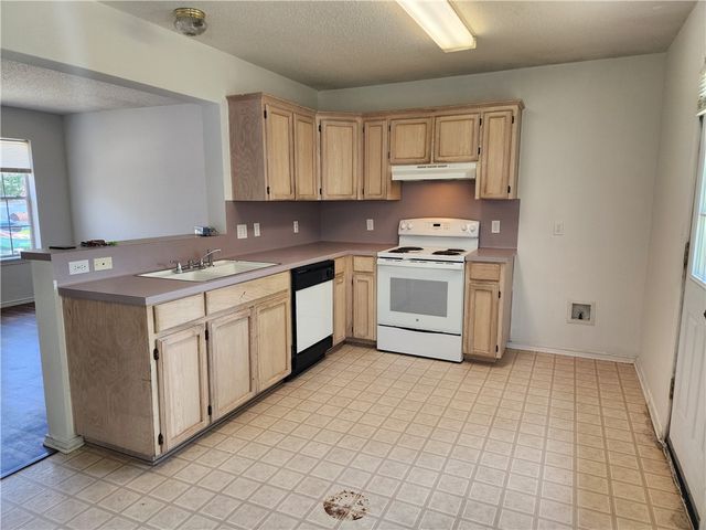 7833 Impala Dr, Corpus Christi, TX 78414