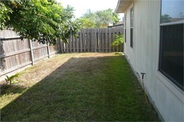 7833 Impala Dr, Corpus Christi, TX 78414