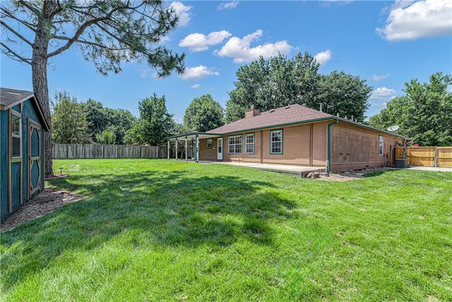 3281 W Gypsum Drive, Fayetteville, AR 72704
