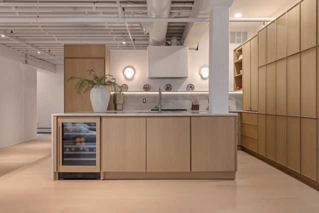 134 Beach St 3B, Boston, MA 02111