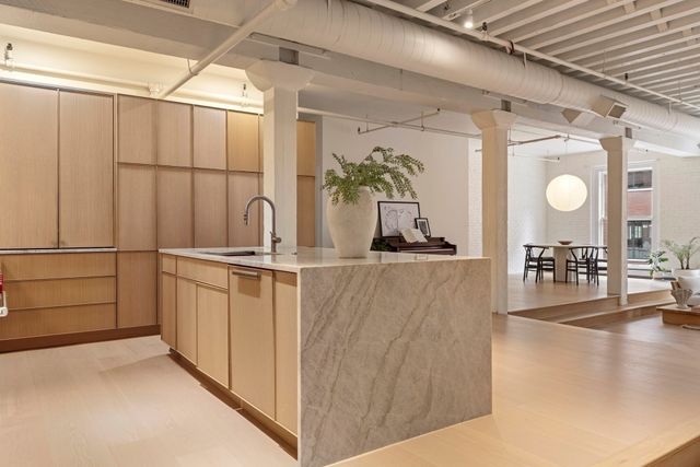 134 Beach St 3B, Boston, MA 02111