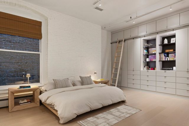 134 Beach St 3B, Boston, MA 02111